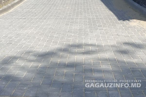 Русская Киселия переходит на строительство дорог из брусчатки.