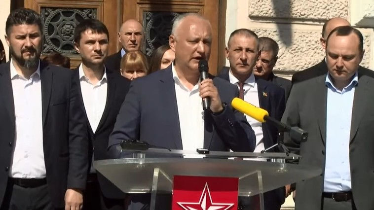 Игоря Додон и ПСРМ освистали в центре столицы.