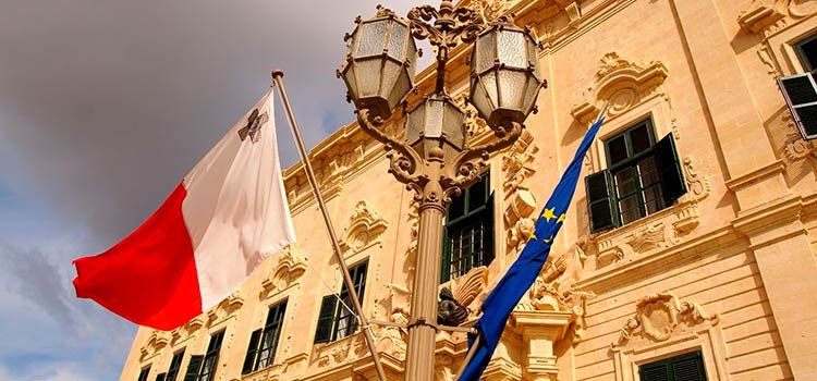 Malta reduce impozitele pentru părinți în încercarea de a crește rata natalității.