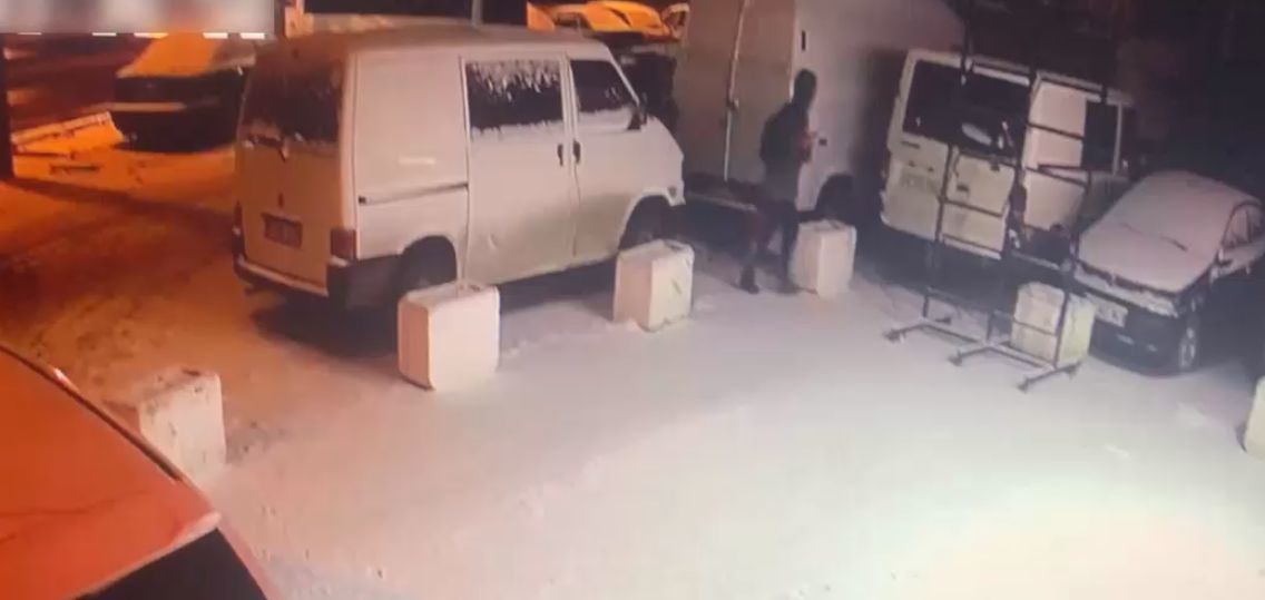 Трое несовершеннолетних задержаны за кражи из автомобилей.