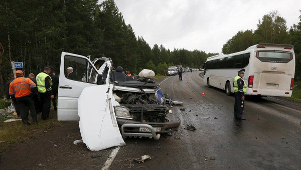 Погибли 11 человек, еще 11 получили травмы.