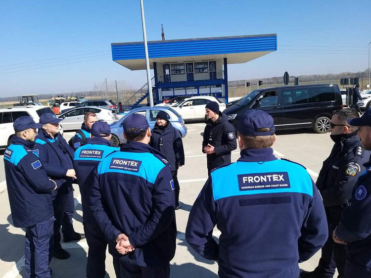 Представителям Frontex позволили в Молдове носить оружие и применять силу.