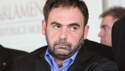 „Doar așa se poate scăpa de plahotniucism și toate recidivele sale posibile sub alt nume în viitor”, a adăugat Mark Tkaciuk