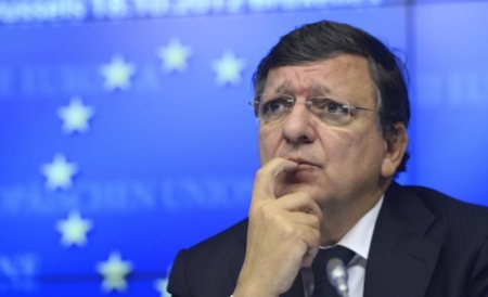 Peste 50% dintre cei intervievaţi consideră activitatea Comisiei mai proastă decât în 2011. 