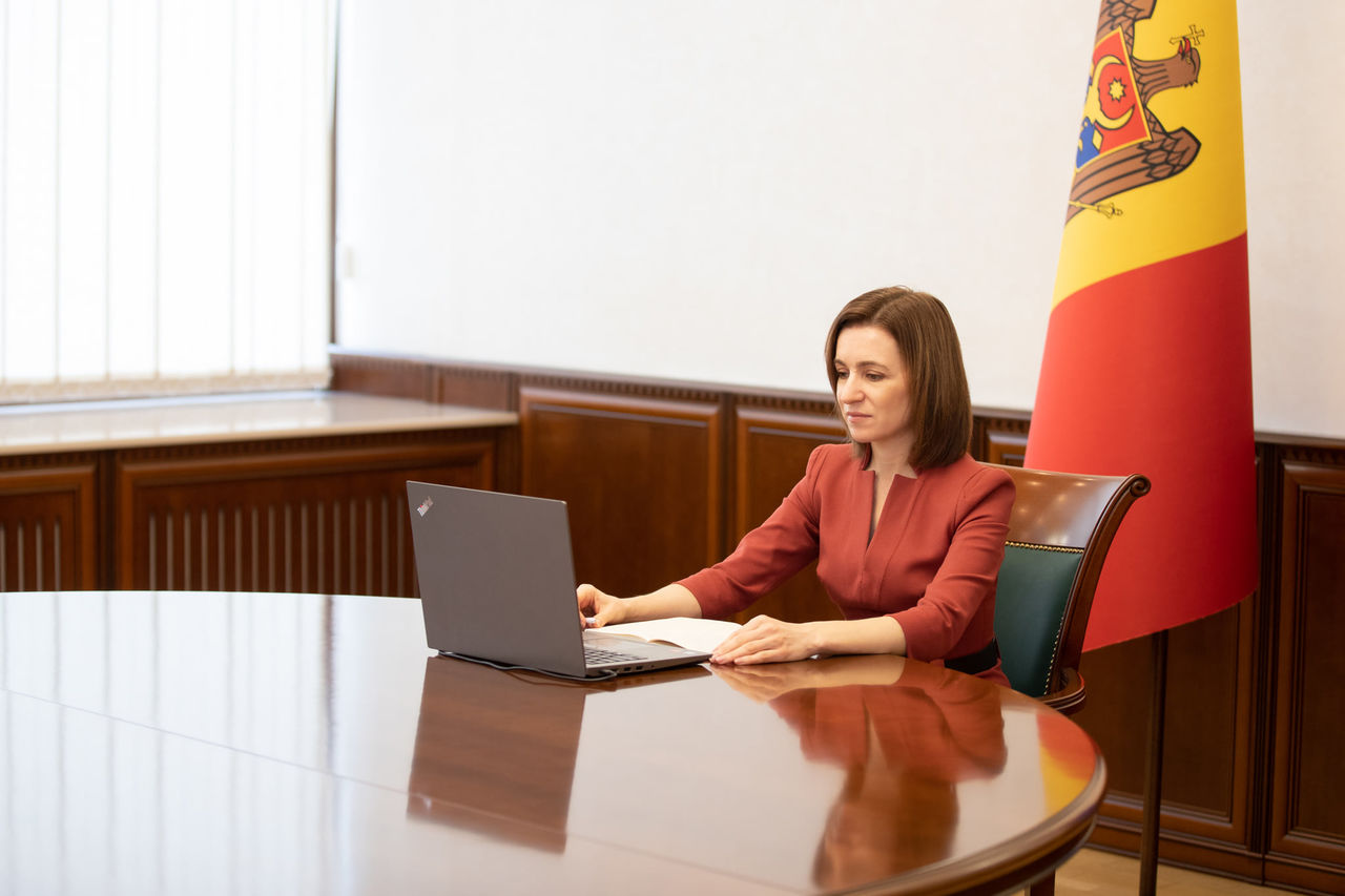 Майя Санду провела онлайн-дискуссию с президентом Грузии.