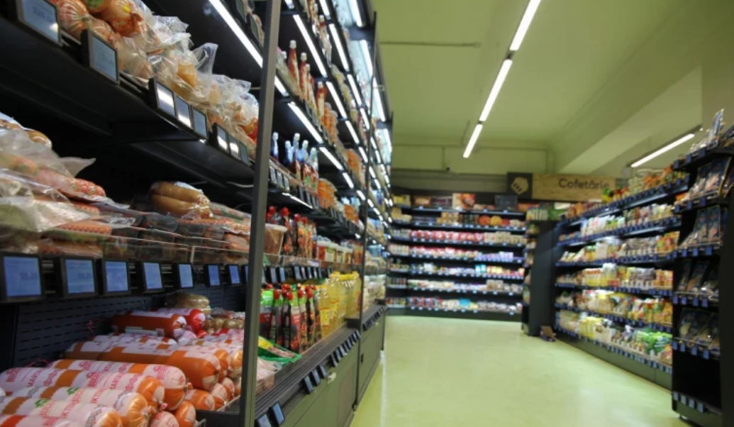 Эксперты призывают читать этикетки при покупке постных продуктов.