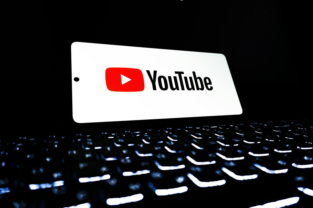 На YouTube нашли необычное видео без звука и картинки длительностью 140 лет.