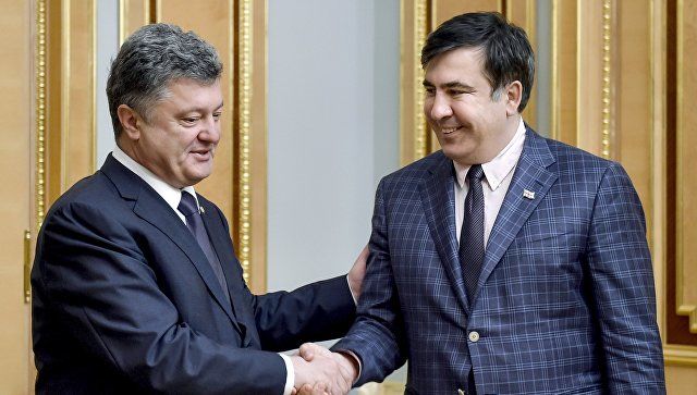 Президент Украины Петр Порошенко и экс-глава Грузии, бывший губернатор Одесской области Михаил Саакашвили.