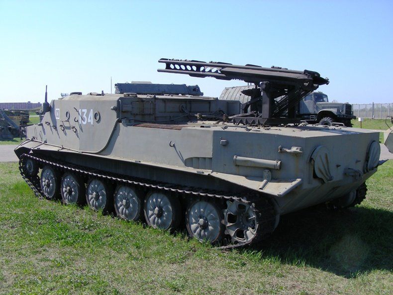 В Приморье военные инженеры испытали установку разминирования УР-77 «Метеорит», известную как «Змей Горыныч».
