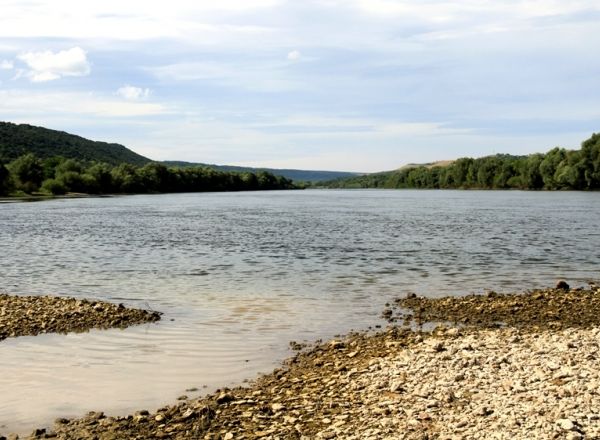 Salvatorii au recuperat din râul Nistru cadavrul minorei în vârstă de 11 ani