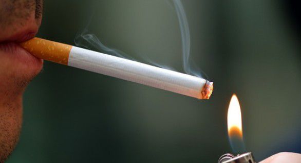 Toata lumea vorbeşte despre pericolele pe care le presupune fumatul, însă ţigările nu sunt cel mai mare sau, cel puţin, nu sunt singurul rău din viaţa noastră.