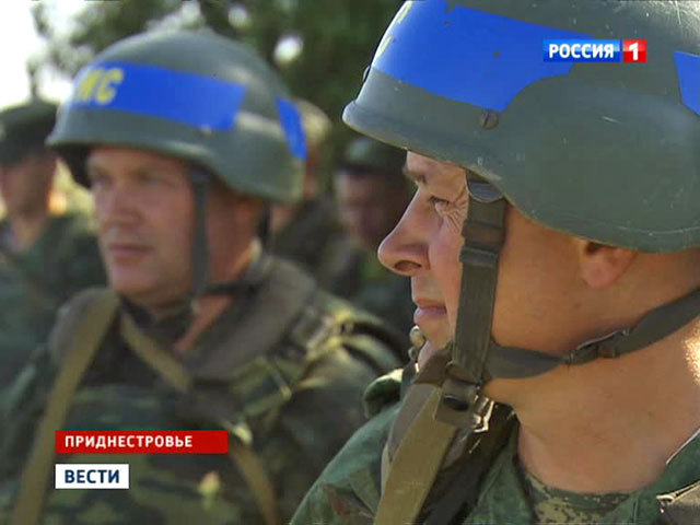 Кроме миротворческой, российские военные несут в Приднестровье и гуманитарную миссию.