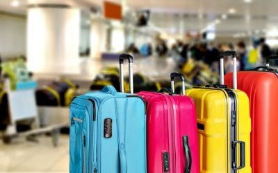 Чемоданы выставляются на аукцион в закрытом виде, чтобы покупатели не знали, что в них находится.