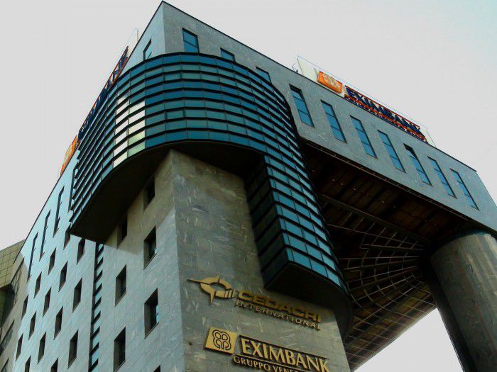 Presa din Italia a scris că la gaura de la Veneto Banca a contribuit şi Eximbank din Moldova.
