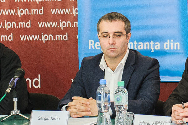 Сырбу уклонился от ответа на вопрос, станет ли этим кандидатом Владимир Плахотнюк.