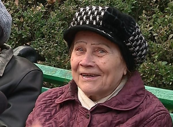 Femeile din Moldova s-ar putea pensiona la o varsta mai mare decat o fac in prezent. Foto: protv.md