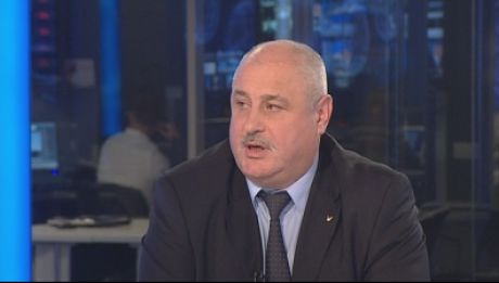 Большинство граждан по несколько раз вынуждены пересдавать экзамен по вождению.