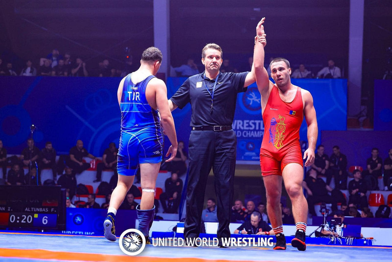 Борец Ион Демьян стал бронзовым призером чемпионата мира по борьбе в Албании.