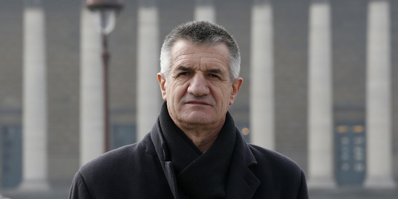 Jean Lassalle este un parlamentar de centru şi fost cioban.