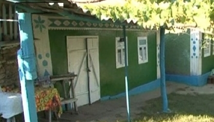 Sătenii din localitatea Târşiţei, raionul Teleneşti, sunt îngroziţi. Asta după ce o femeie de 51 de ani care locuieşte singură a fost violată.