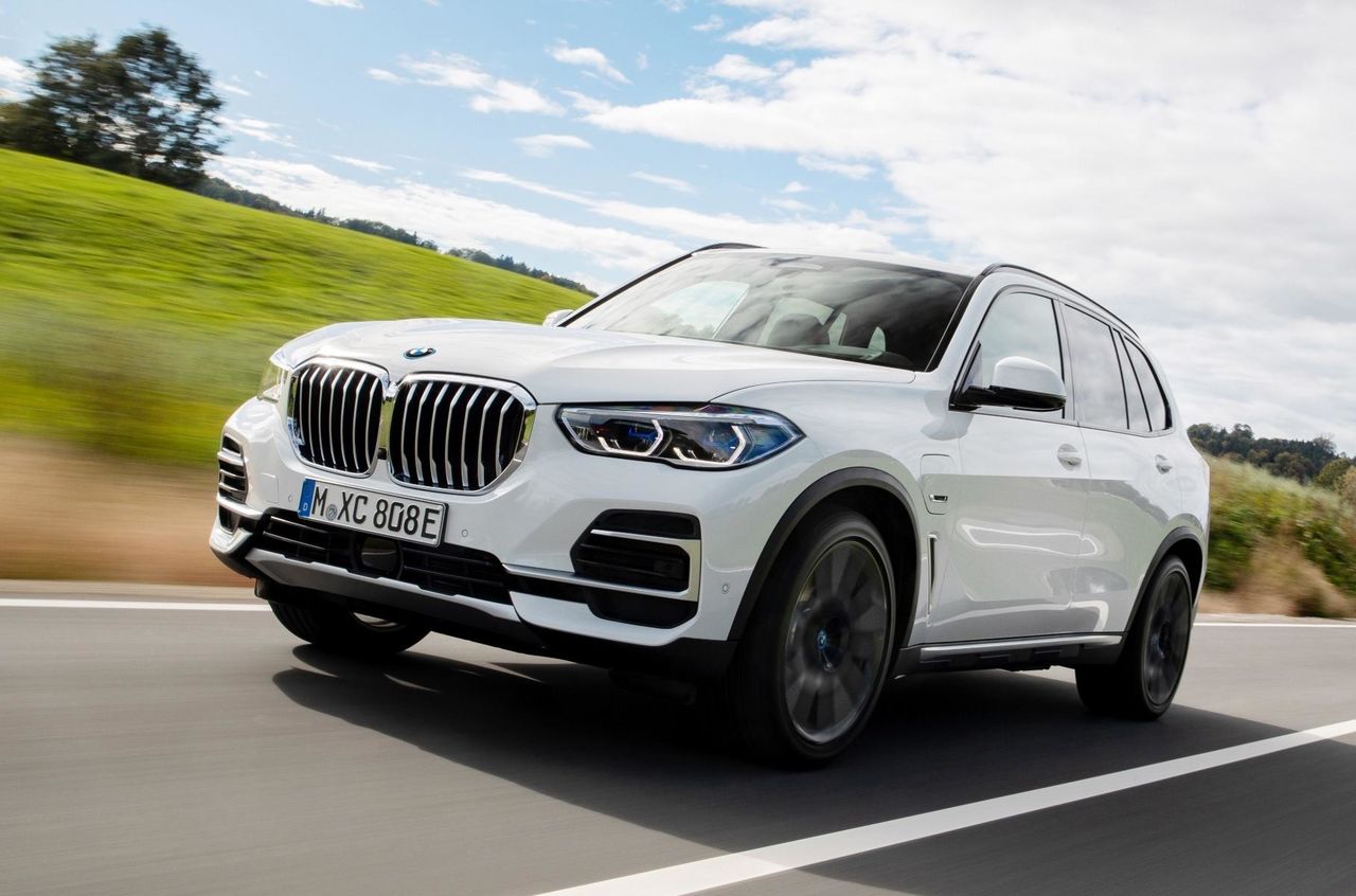 Гибридный BMW X5 оснастят экологичными шинами.
