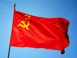 После поправок внесенных в Кодекс об административных правонарушениях 1 октября пропаганда или использование в политических целях символов коммунистического режима наказываются штрафом.