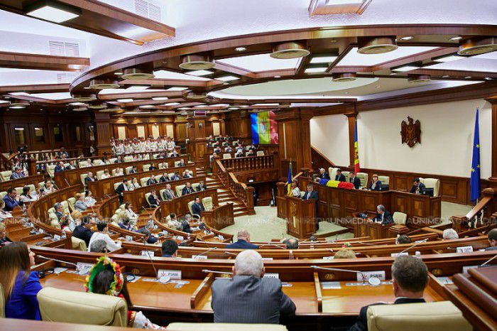Liberalii au criticat inițiativa, iar liberal-democrații au declarat că nu vor susține astfel de proiecte. Foto: unimedia.info