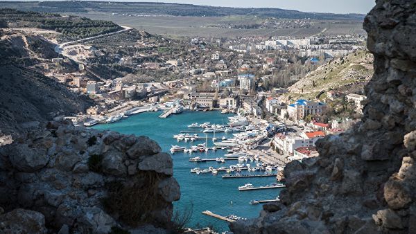 По словам депутата, вопрос российского статуса Крыма закрыт и обсуждению не подлежит.