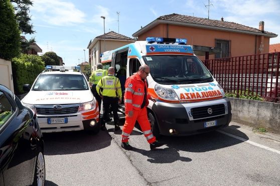 O moldoveancă a murit în Italia după ce a căzut de la balcon. 