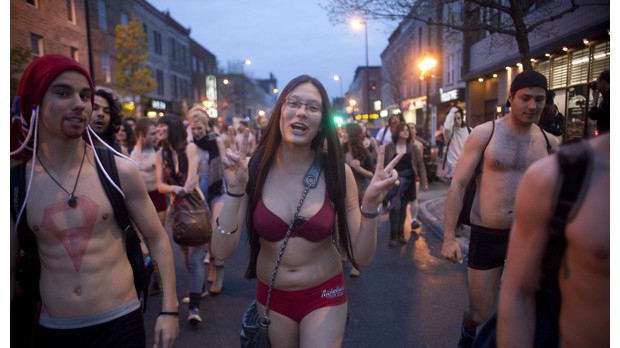 Femeile mai puţin pudice pot încerca din această vară o nouă experienţă pe străzile New Yorkului.