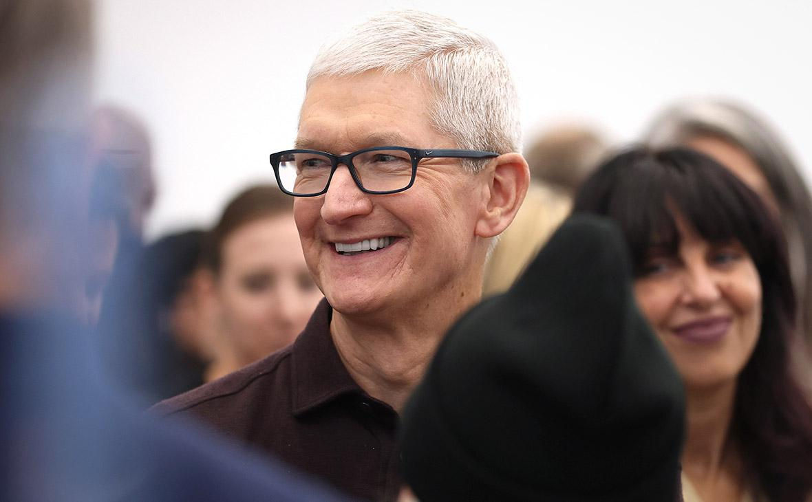 Bloomberg: Тим Кук готовится покинуть пост главы Apple.