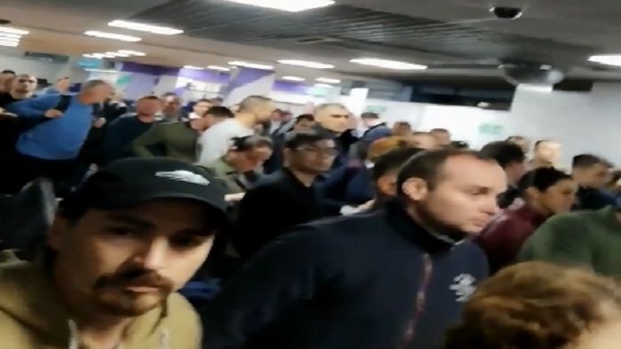 Десятки молдаван не смогли вылететь из аэропорта Лондона.