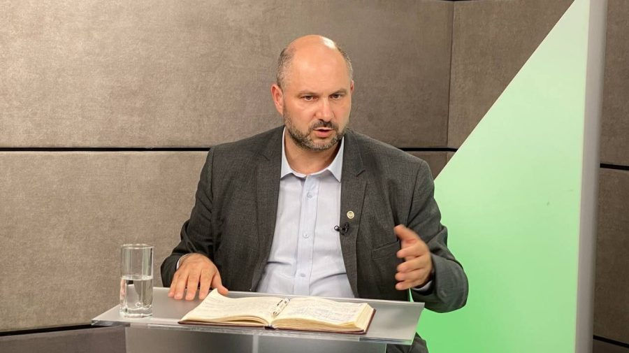 Министр энергетики Виктор Парликов.