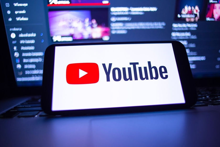 YouTube начал бороться с созданными нейросетями фейками.
