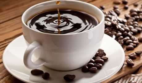 Cofeina ascunde o serie de lucruri interesante pe care orice băutor de cafea ar trebui să le ştie.  Foto: radiotequila.ro