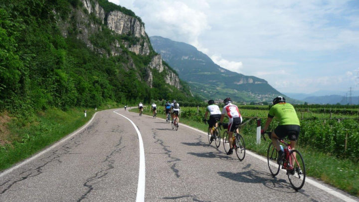 Un student moldovean a decis să cucerească Europa și să ajungă în Portugalia pe bicicletă. Foto: epicbikeride.ro