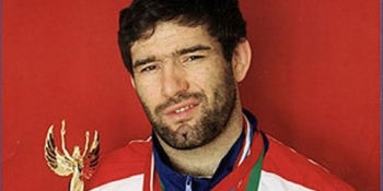 Iordanov, în al cărui palmares mai figurează şapte titluri de campion mondial, a anunţat săptămâna trecută că va returna medalia cucerită la Atlanta