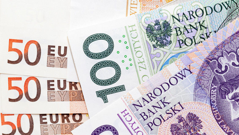 В Польше минимальную зарплату по экономике повысят до 750 евро.