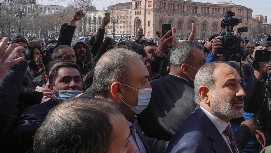 Пашинян заявил, что народ не позволит осуществить в стране военный переворот.