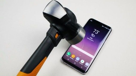 Recent lansatul Galaxy S8 este un smartphone surprinzător de atrăgător. 