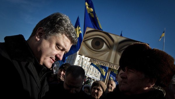По мнению экспертов, досрочные выборы в Раду позволят Петру Порошенко укрепить свои позиции.