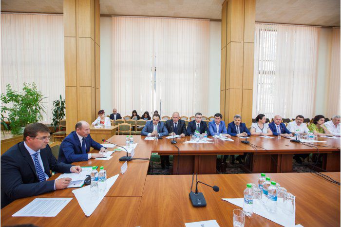 Собеседники договорились проводить такие встречи ежемесячно