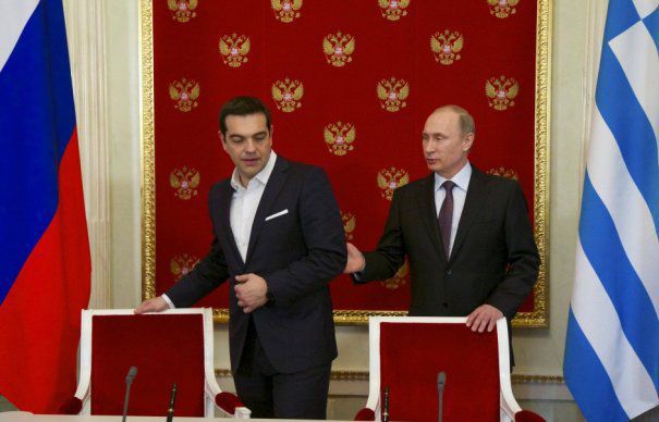 În plin dezastru economic, premierul grec Alexis Tsipras şi-a făcut timp să viziteze Rusia. Foto: evz.ro