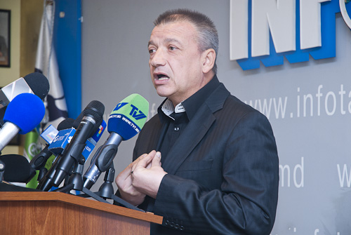 По словам Мокану, против Гурина возбуждено уголовное дело по заказу бывшего президента Владимира Воронина.