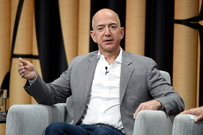 Основатель Amazon обеднел на 19 млрд долларов за два дня.