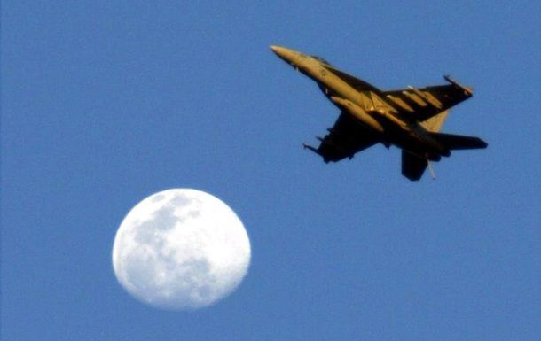Уменьшение авиаударов по ИГИЛ не связано с Россией, отметили американские военные.