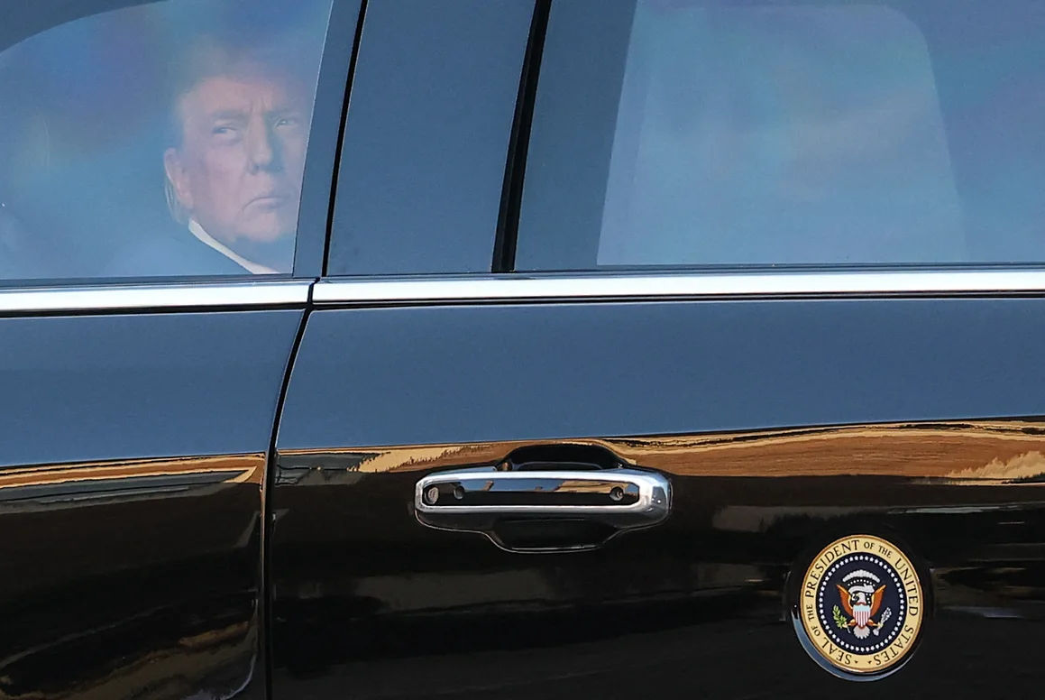 Конгрессмены США проголосовали против импичмента Трампа.