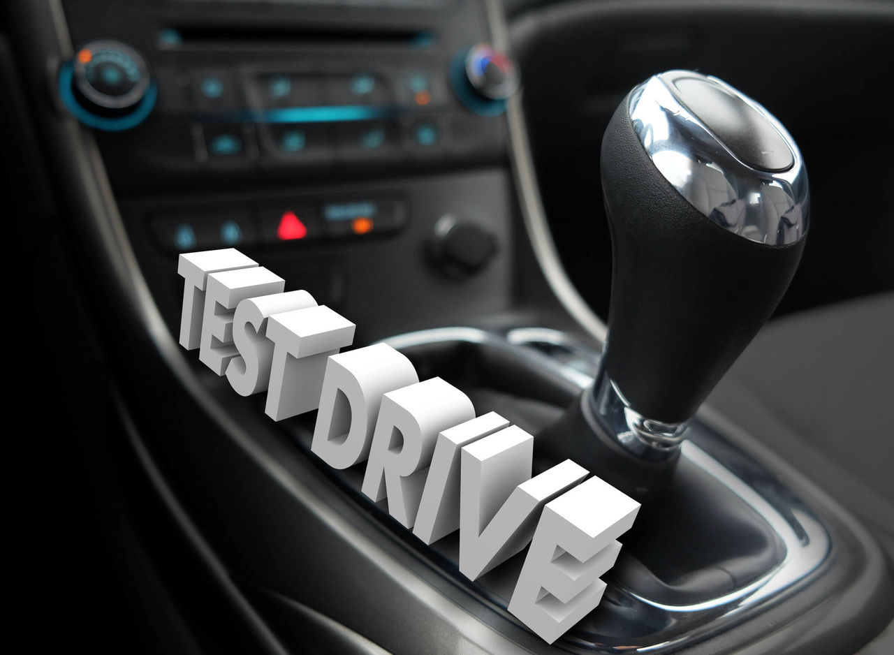 Dealerii auto pot înmatricula mașinile pentru test drive-uri. Foto: Flespi