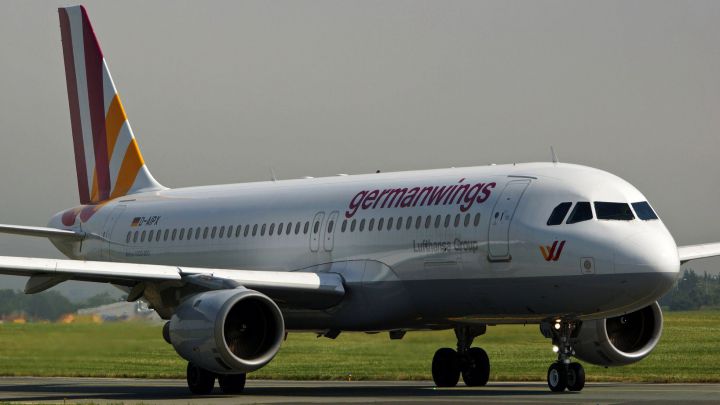 Autorităţile franceze spun că identificarea victimelor tragediei aviatice este extrem de anevoioasă şi că ar putea dura până la patru luni.