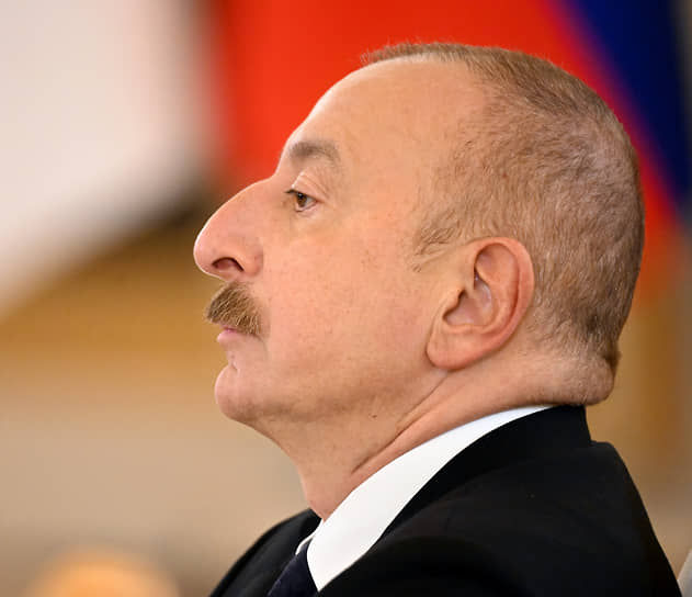 Ilham Aliyev a refuzat să meargă la parada de 9 mai de la Moscova.